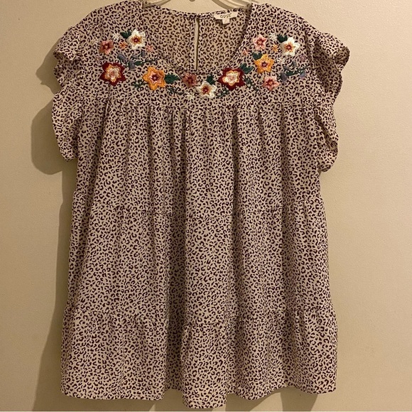 ODDY Animal Print Embroidered Neckline Ruffles Flowy Size M Tunic - Picture 1 of 13